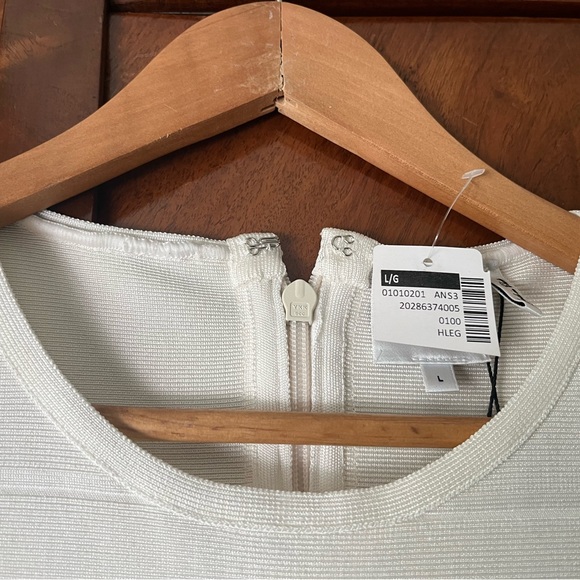 Herve leger mini ivory dress with tags never worn - Picture 3 of 3